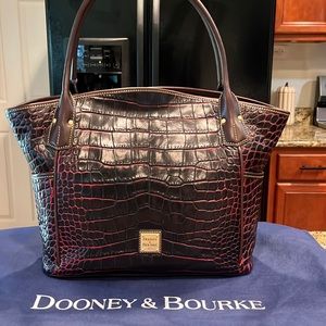 Dooney & Bourke 100% genuine leather tote